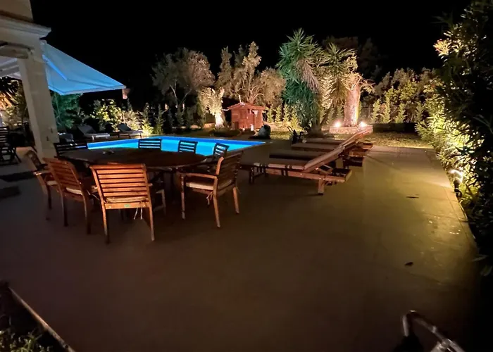 The White Vila Nydri (Lefkada)